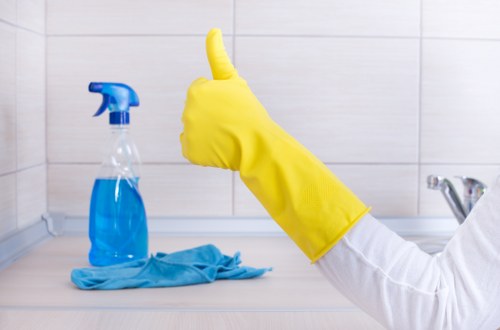 Oven cleaning service for residential and commercial properties in EN5