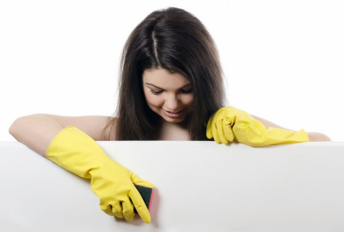 Kitchen and living area regular cleaning in EN5