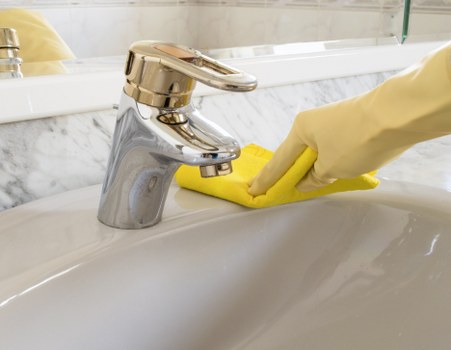 End of tenancy kitchen cleaning in EN5 with detailed surface care