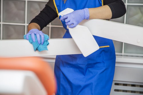 Deep cleaning treatment for a stained mattress in EN5
